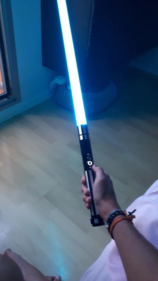Espada Láser Star Wars (con Luz)✔️ por sólo 5,81 €. Envío en 24h. Tienda  Online. . ✓. Artículos de decoración para  Fiestas.